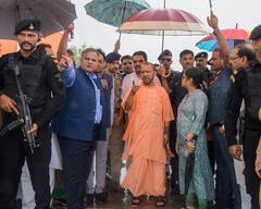 CM Yogi: मोहर्रम और ताजिया को लेकर क्या बोल गए सीएम योगी, कुछ ऐसा कहा कि वीडियो हुआ वायरल