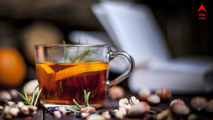 এছাড়া মশলা চায়ের এলাচ ও দারুচিনি হার্টের স্বাস্থ্য ভালো রাখতে সাহায্য করে। রক্তচাপও নিয়ন্ত্রণ করে মসলা চায়ের গুণ। ফলে রক্তচাপ নিয়ন্ত্রণে থাকে।