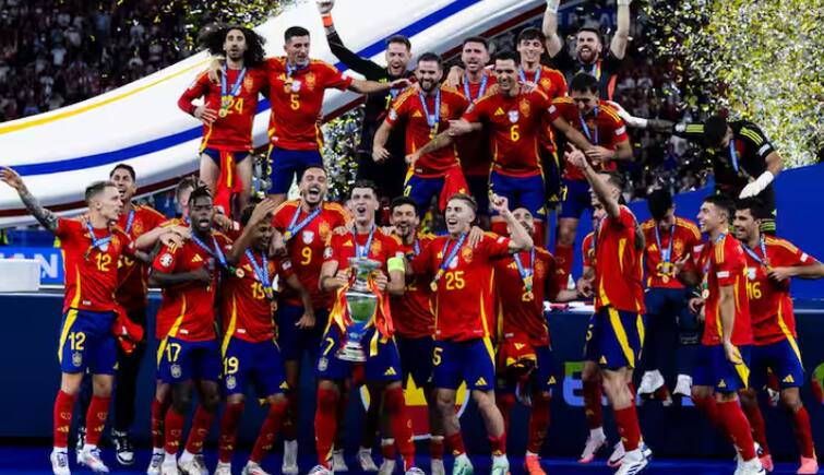 euro-cup-2024-final-spain-beat-england-and-become-most-successful-team-of-european-championship-with-4th-title Euro Cup 2024 Final: ਇੰਗਲੈਂਡ ਨੂੰ ਹਰਾ ਕੇ ਸਪੇਨ ਨੇ ਆਪਣੇ ਨਾਂ ਕੀਤਾ ਯੂਰੋ ਕੱਪ ਦਾ ਖਿਤਾਬ; ਟੂਰਨਾਮੈਂਟ 'ਚ ਬੈਸਟ ਹੋਣ ਦਾ ਸਜਾਇਆ ਤਾਜ