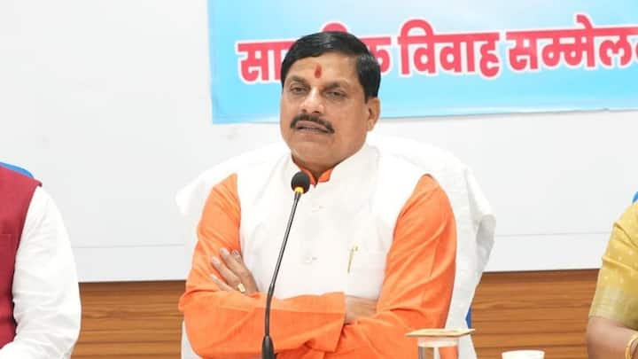 बुधनी सीट से हमेशा किरार समाज का ही व्यक्ति चुनाव जीता है तो इतना तो साफ है कि बीजेपी किरार समाज के ही किसी व्यक्ति को टिकट देगी. वहीं बीना से निर्मला सप्रे ने अभी तक इस्तीफा नहीं दिया है. अब देखना यह है कि भारतीय जनता पार्टी बुधनी सीट से किरार समाज के किसी व्यक्ति को उम्मीदवार बनाती है. या फिर यहां इस सीट पर भाजपा को कोई नया प्लान है.