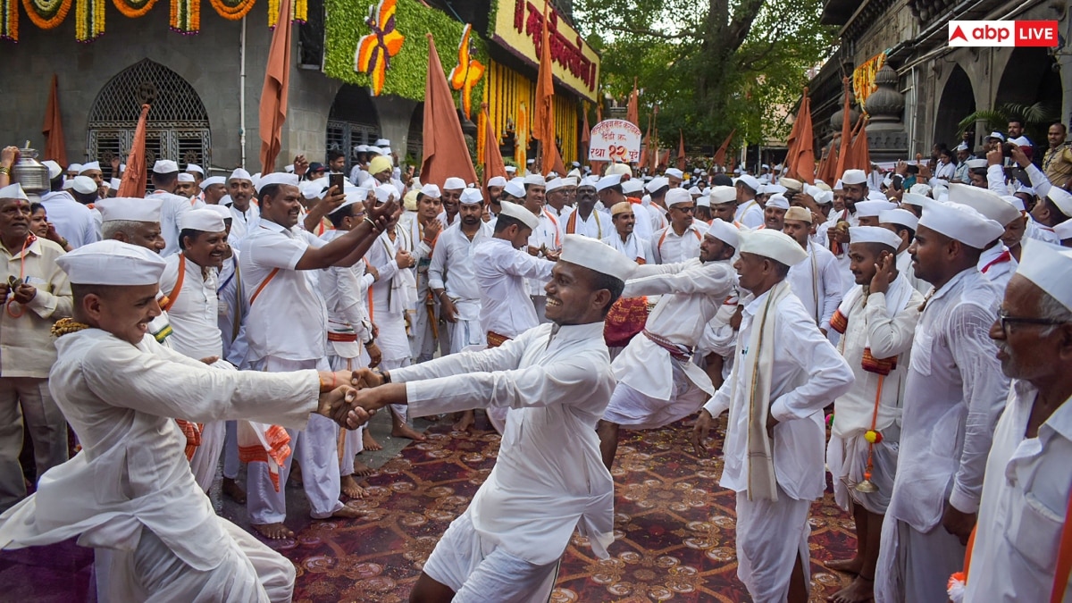 Warkari Pension Scheme: महाराष्ट्र में वारकरियों के लिए खुशखबरी! सरकार ने पेंशन के साथ बीमा कवर का किया एलान