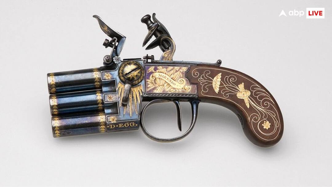 15 करोड़ में बिकी नेपोलियन की पिस्टल, असलियत में कितनी थी इसकी कीमत? Napoleons pistol sold in 15 Rs crore know its actually worth history facts 15 करोड़ में बिकी नेपोलियन की पिस्टल, असलियत में कितनी थी इसकी कीमत?