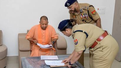 CM Yogi: मोहर्रम और ताजिया को लेकर क्या बोल गए सीएम योगी, कुछ ऐसा कहा कि वीडियो हुआ वायरल
