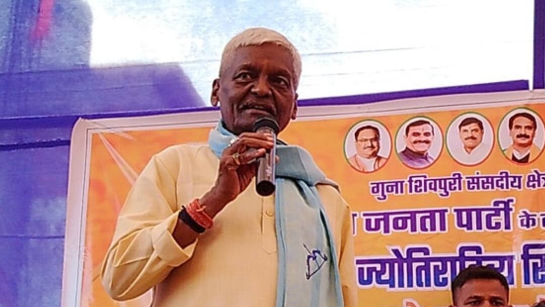 BJP विधायक की छात्रों को अनोखी सलाह, 'डिग्री से कुछ नहीं होगा, पंचर दुकान...' Guna BJP MLA Pannalal Shakya Says open puncture repair shops, nothing would be gained by degrees BJP विधायक की छात्रों को अनोखी सलाह, 'डिग्री से कुछ नहीं होगा, पंचर दुकान...'