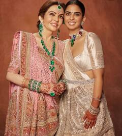 उफ्फ ये न्यू फैशन ट्रेंड! भाई अनंत की आशीर्वाद सेरेमनी में Isha Ambani ने पहने दो रंग के ईयररिंग, 3 साल में बना रत्नों से जड़ा नेकलेस