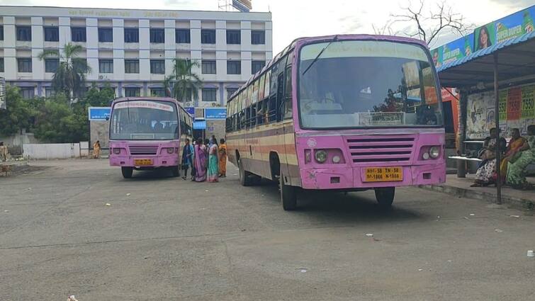 There is not even a single bathroom at Madurai Anna Bus Stand, where women's free buses are mostly run மதுரை அண்ணா பஸ்ஸ்டாண்டில் முறையான பாத்ரூம் கூட இல்ல .. நடவடிக்கை என்ன?