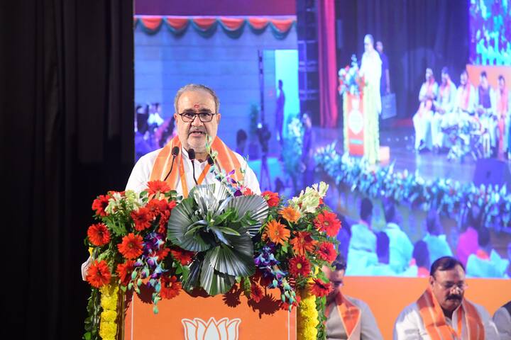 यूपी की राजधानी लखनऊ में 14 जुलाई, 2024 को बीजेपी कार्यसमिति की अहम बैठक हुई.