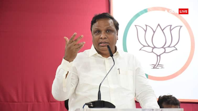 Ashish Shelar claims chhagan bhujbal meets sharad pawar regarding Maratha reservation Maharashtra: शरद पवार से क्यों मिले छगन भुजबल? बीजेपी नेता आशीष शेलार ने किया अब ये दावा