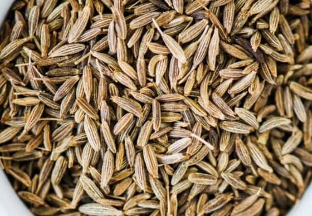 Helpful in weight loss: Cumin increases metabolism, which helps in weight loss. Eating it reduces body fat.