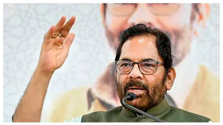 AIMPLB के इस फैसले पर भड़के मुख्तार अब्बास नकवी, कहा- संविधान के हिसाब से ही देश में...