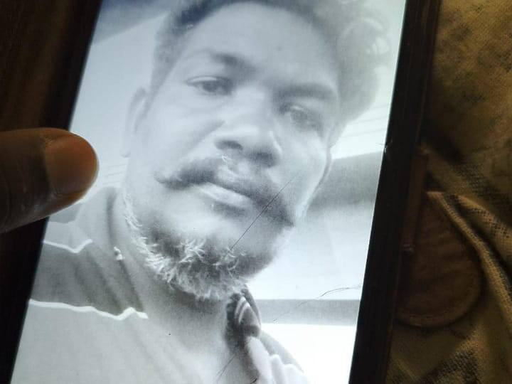 கரூரில் பயங்கரம்; மதுபோதையில் ஏற்பட்ட தகராறு - தலையில் கல்லை போட்டு கொல்லப்பட்ட நபர்