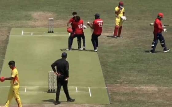 ਰੋਮਾਨੀਆ ਨੇ ਦਸ ਓਵਰਾਂ ਵਿੱਚ 167 ਦੌੜਾਂ ਬਣਾਈਆਂ ਆਸਟਰੀਆ ਅਤੇ ਰੋਮਾਨੀਆ ਵਿਚਾਲੇ ECI T10 ਸੀਰੀਜ਼ ਦੇ ਖੇਡੇ ਗਏ ਮੈਚ 'ਚ ਰੋਮਾਨੀਆ ਨੇ ਪਹਿਲਾਂ ਬੱਲੇਬਾਜ਼ੀ ਕਰਦੇ ਹੋਏ ਦਸ ਓਵਰਾਂ 'ਚ ਦੋ ਵਿਕਟਾਂ ਗੁਆ ਕੇ 167 ਦੌੜਾਂ ਦਾ ਵੱਡਾ ਸਕੋਰ ਬਣਾਇਆ। ਇਸ ਪਾਰੀ ਤੋਂ ਬਾਅਦ ਅਜਿਹਾ ਲੱਗ ਰਿਹਾ ਸੀ ਕਿ ਰੋਮਾਨੀਆ ਮੈਚ ਆਰਾਮ ਨਾਲ ਜਿੱਤ ਲਵੇਗਾ ਅਤੇ ਆਸਟਰੀਆ 10 ਓਵਰਾਂ ਵਿੱਚ ਇੰਨਾ ਵੱਡਾ ਟੀਚਾ ਹਾਸਲ ਨਹੀਂ ਕਰ ਸਕੇਗਾ।