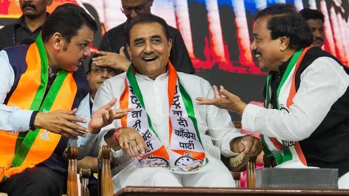 इस सरकने के बाद महाराष्ट्र में फिलहाल इंडिया गठबंधन की ओर माहौल बनता दिख रहा है लेकिन आने वाले समय में क्या राजनीतिक समीकरण बनते हैं यह तो वक्त ही बताएगा।