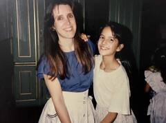 कभी स्कूल का मुंह नहीं देखा, आज है 263 करोड़ की मालकिन और सबसे बड़ी सुपरस्टार, पहचाना?