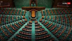 चुनाव के एक महीने बाद भी छोड़ नहीं रहे सरकारी बंगले, मानेंगे नहीं तो बलपूर्वक खाली करवाए जाएंगे? 200 से ज्यादा पूर्व सांसदों को भेजा गया नोटिस