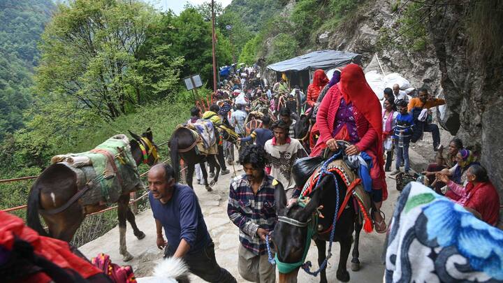 সমুদ্রতল থেকে অনেক উপরে এটি। প্রায় ১৩ হাজার ফুট উপরে এটি। শ্রীনগরে অবস্থিত।