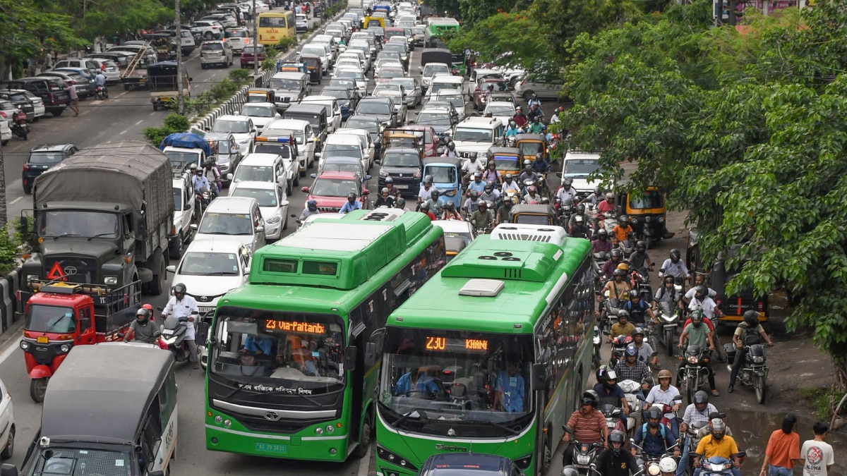 Delhi Traffic Advisory: दो दिन निकलेगा मुहर्रम का जुलूस, ट्रैफिक एडवाइजरी जारी, इन रास्तों पर जानें से बचें