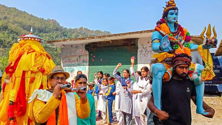 ভারতের যতগুলি তীর্থযাত্রা রয়েছে, তার মধ্যে অন্যতম চ্যালেঞ্জিং হল অমরনাথ যাত্রা।