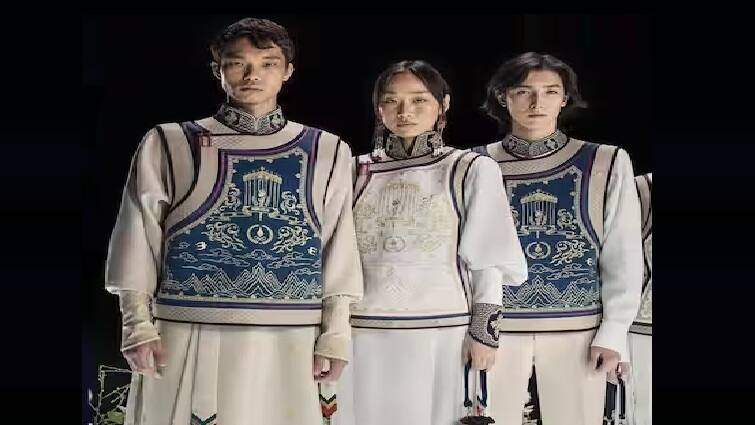 Mongolian History Code News players reaching paris to participate in olympics 2024 there is a lot of discussion about the dress of mongolian players Paris Olympics: ઓલિમ્પિકમાં મંગોલિયાના ખેલાડીઓના ડ્રેસની ખુબ થઇ રહી છે ચર્ચા, જાણો શું છે તેનો ઇતિહાસ