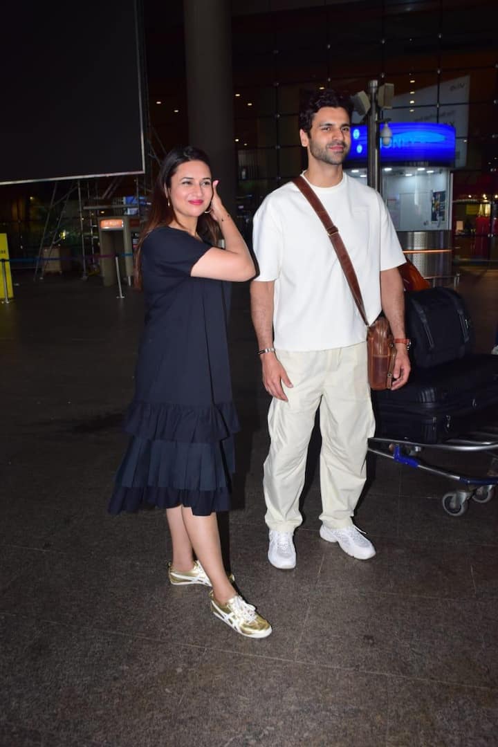 जब पैपराजी ने दिव्यांका से पूछा कि इटली में आपका पासपोर्ट कैसे चोरी हो गया था तो उन्होंने बताया कि ये बहुत लंहबी कहानी है और वो इस पर आराम से बात करेंगी.