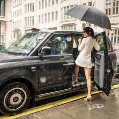 Ruhi singh: એક્ટ્રેસ રુહી સિંહે વરસાદમાં કરાવ્યું ગ્લેમરસ ફોટોશૂટ, જુઓ તસવીરો