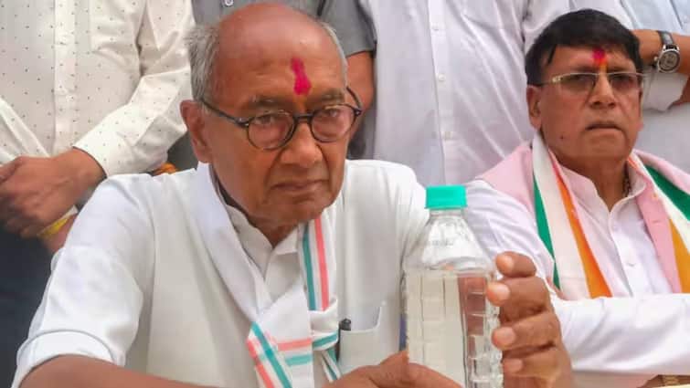 Digvijaya Singh in Youth Congress Protest said on RSS and Saraswati Shishu Mandir ANN MP News: दिग्विजय सिंह ने RSS से जीत के लिए दिया मंत्र, सरस्वती शिशु मंदिर पर जानें क्या कहा?