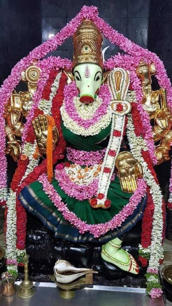 వారాహి నవరాత్రులయ్యాక అమ్మవారి ఫొటో ఏం చేయాలి?