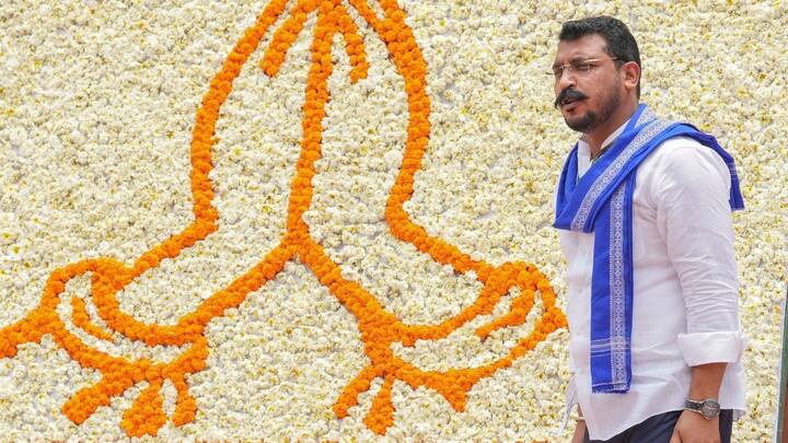 चंद्रशेखर आजाद ने कहा कि यह अच्छा नहीं है. लोकतंत्र में इसका बहुत गलत संदेश जाता है इसलिए भारतीय जनता पार्टी को उत्तर प्रदेश में हार का मुंह देखना पड़ा.