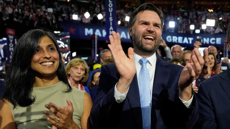 Us Election 2024 Donald Trump Vice President Candidate JD Vance wife Usha Chilukuri Vance is Indian origin wife Us Election 2024 : ट्रंप के विरोधी बने अमेरिका में राष्ट्रपति पद के उम्मीदवार, पत्नी ऊषा चिलुकुरी का है भारत और हिंदू धर्म से गहरा कनेक्शन, जानिए