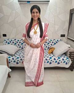 को-स्टार संग लिपलॉक देकर मचाई थी सनसनी, बिन शादी रचाए एक बेटी की मां बन चुकी हैं ये एक्ट्रेस, 51 साल की उम्र में आज भी हैं कुंवारी