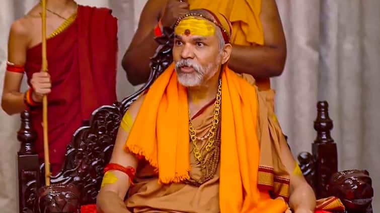 Bangladesh Shankaracharya Avimukteshwaranand said Army should protect Hindus lives बांग्लादेश के हालात पर शंकराचार्य अविमुक्तेश्वरानंद ने जताई चिंता, कहा- हिन्दुओं की रक्षा करे सेना