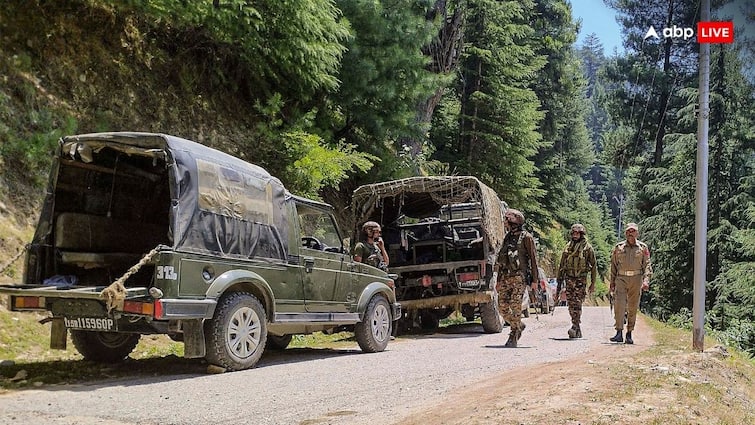 Jammu Kashmir Police Busts Terror Module Cross Border Infiltrations Kingpin Operatives Arrested J&K Police Busts Terror Module That Helped Cross-Border Infiltrations. Kingpin, 8 Operatives Arrested