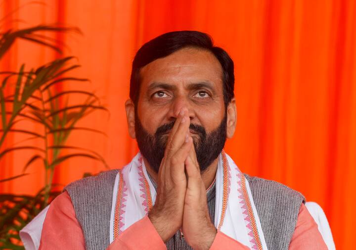 बीजेपी ने आम चुनाव से पहले हरियाणा में सत्ता बदली और मनोहर लाल खट्टर की जगह नायब सिंह सैनी को सीएम बनाया.