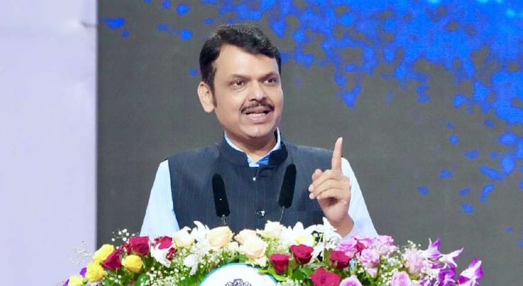 Vidhansabha Election 2024 Big changes made in dcm Devendra Fadnavis nagpur assembly constituency Maharashtra Politics marathi news Nagpur News : उपमुख्यमंत्री देवेंद्र फडणवीसांच्या मतदारसंघात पदाधिकाऱ्यांची खांदेपालट; संयोजकांनाही केलं पदावरून दूर