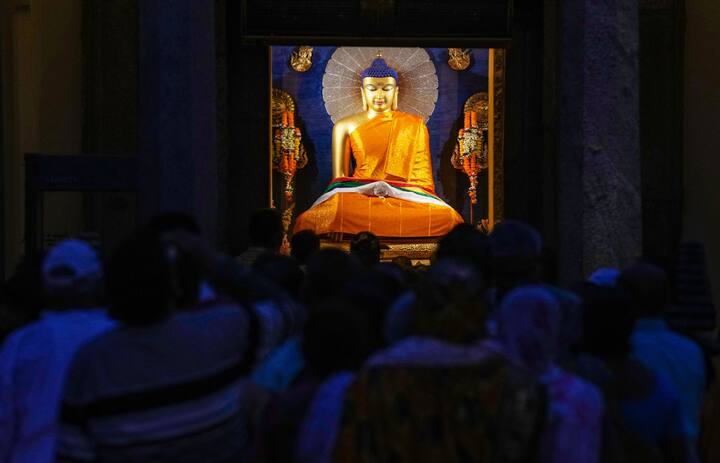 उन्होंने आगे बताया कि यह एक विशाल वास्तुशिल्प संपदा है, जिसकी अब और खुदाई किए जाने की जरूरत है.