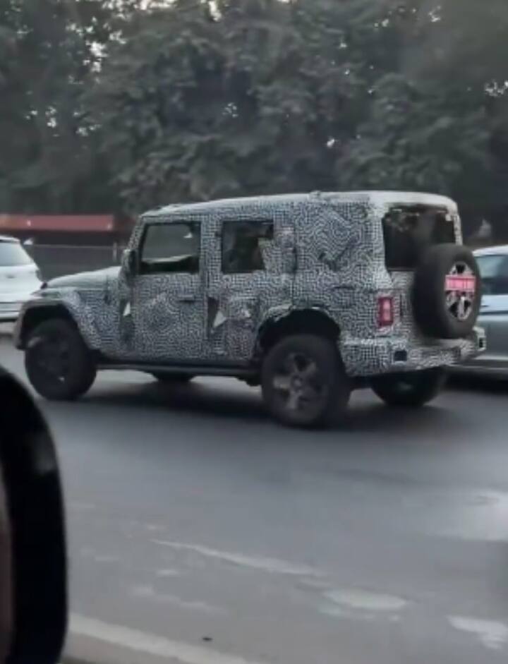महिंद्रा 5-डोर आर्मडा को टेस्टिंग के दौरान स्पॉट भी किया जा चुका है. इस कार के केबिन में 10.25 की स्क्रीन लगी मिल सकती है. साथ ही 10.25-इंच का ही डिजिटल ड्राइवर डिस्प्ले भी लगा मिल सकता है.