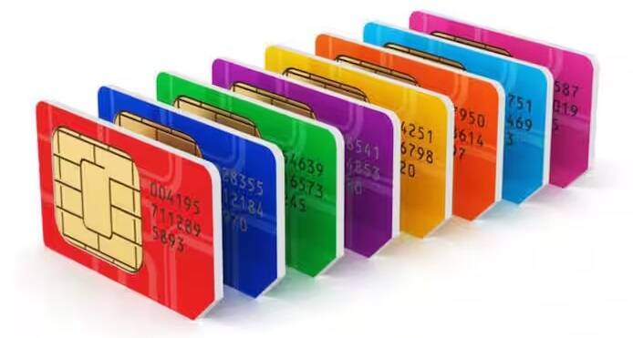 18 વર્ષથી ઉપરની કોઈપણ વ્યક્તિ સિમ કાર્ડ ખરીદી શકે છે. પરંતુ આ માટે માન્ય દસ્તાવેજો પણ સબમિટ કરવા જરૂરી છે. આ સિમ કાર્ડ વિના ખરીદી શકાતી નથી.