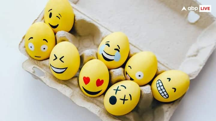 World Emoji Day 2024: अमूमन आंख मारने को छेड़छाड़ की निशानी माना जाता है, ऐसे में क्या कभी सोचा है कि आखिर फिर आंख मारने वाली इमोजी क्यों होती है?