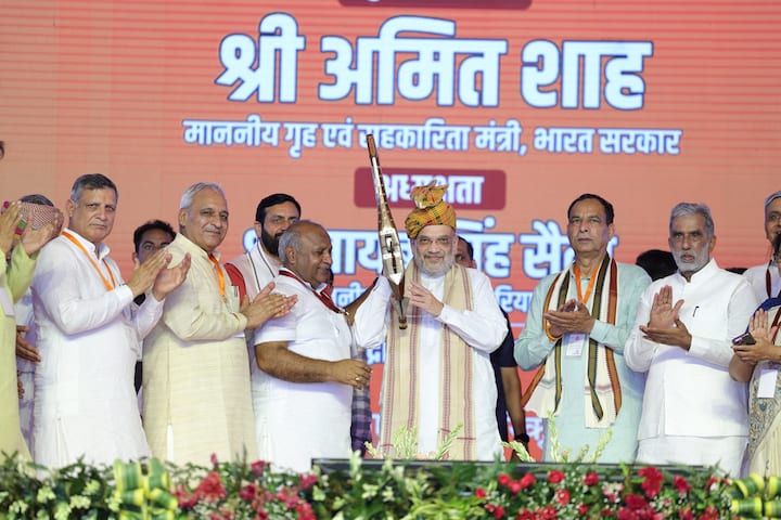 भारतीय जनता पार्टी (बीजेपी) भी इसी कड़ी में फुल एक्शन मोड में अपनी चुनावी राज्यों के लिए तैयारियां चालू कर चुकी है.