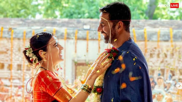 Sarfira Box Office Collection Day 6 Akshay Kumar Radhika Madan Film Sixth Day Wednesday Collection Net in India Sarfira Box Office Collection Day 6: दर्शकों के लिए तरस रही ‘सरफिरा’, 6 दिन में 20 करोड़ भी नहीं कमा पाई फिल्म