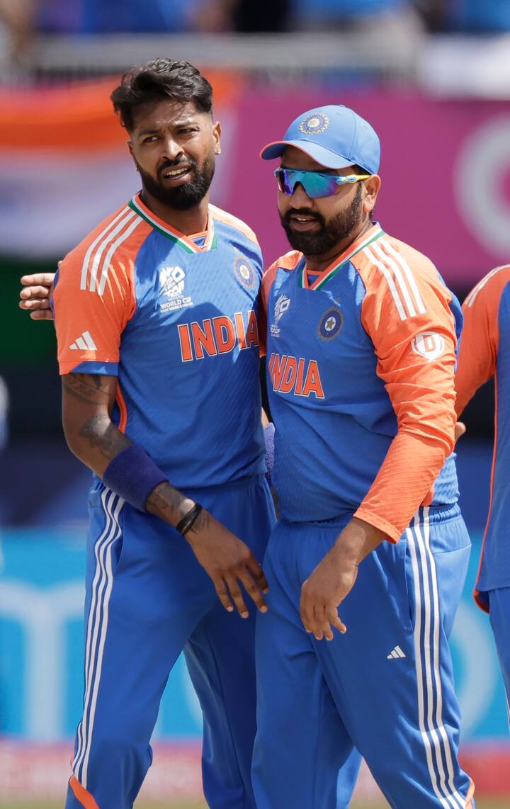आयसीसीनं टी 20 मधील ऑलराऊंडर्स रँकिंग देखील जाहीर केलं आहे. टी20 वर्ल्ड कप संपला तेव्हा हार्दिक पांड्या पहिल्या स्थानावर पोहोचला होता. झिम्बॉब्वे विरुद्धच्या मालिकेत न खेळल्यानं तो सहाव्या स्थानावर पोहोचला.