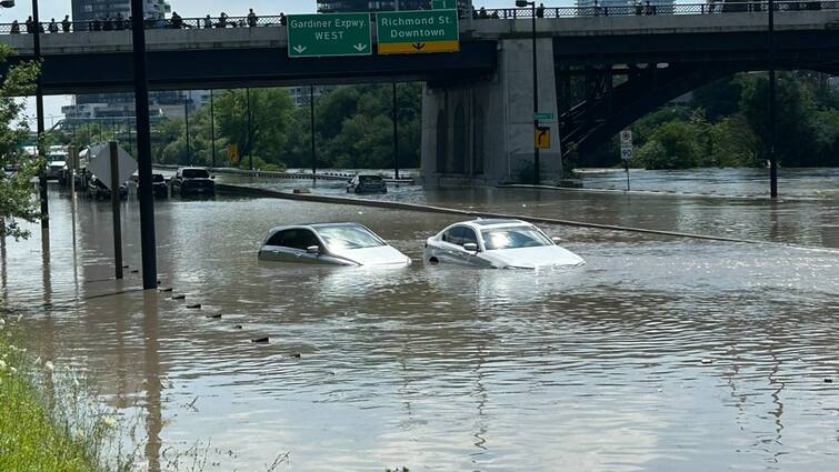 Canada Toronto Heavy Rainfall Flooding Power Outages Flight Cancelled Sudden Storm Floods Parts Of Canada's Toronto, Causes Power Outages & Flight Disruptions