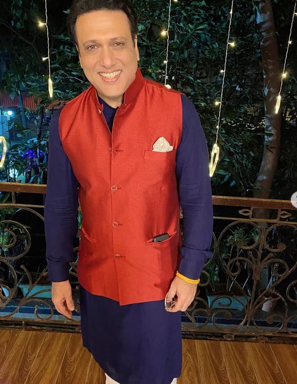 अब गोविंदा फिल्मों से दूर हैं. लेकिन गोविंदा फिर भी अच्छी कमाई करते हैं. मीडिया रिपोर्ट्स के मुताबिक, गोविंदा की 150 करोड़ नेट वर्थ है. गोविंदा ब्रांड एंडोर्समेंट, रियल स्टेट के जरिए कमाई करते हैं.
