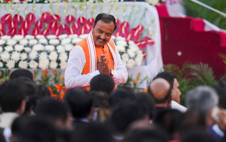 सूत्रों के हवाले से समाचार एजेंसी 'आईएएनएस' ने बताया कि केपी मौर्य और जेपी नड्डा के बीच यूपी के राजनीतिक हालात, राज्य में आए लोकसभा चुनाव के नतीजे, प्रदेश सरकार के कामकाज, प्रदेश में संगठन और सरकार के बीच तालमेल और समन्वय सहित कई मुद्दों पर व्यापक चर्चा हुई.