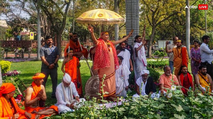 स्वामी अविमुक्तेश्वरानंद राम मंदिर से लेकर उत्तराखंड के केदारनाथ धाम मुद्दे पर बेबाक राय रख चुके हैं. उन्होंने कहा कि उनसे बड़ा नरेंद्र मोदी का कोई हितैषी नहीं है.