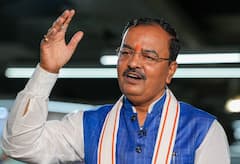 'किसके इशारे पर CM योगी आदित्यनाथ के खिलाफ...' जेपी नड्डा से देर रात मिले डिप्टी CM तो बोली कांग्रेस