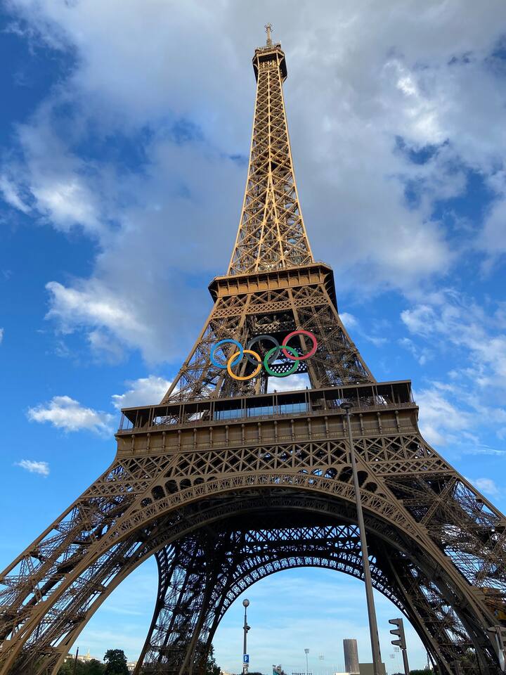 पेरिस में खेले जाने वाले ओलंपिक की शुरुआत 26 जुलाई से होगी. खेलों के इस महा कुंभ में दुनिया के अलग-अलग देशों के खिलाड़ी हिस्सा लेंगे.