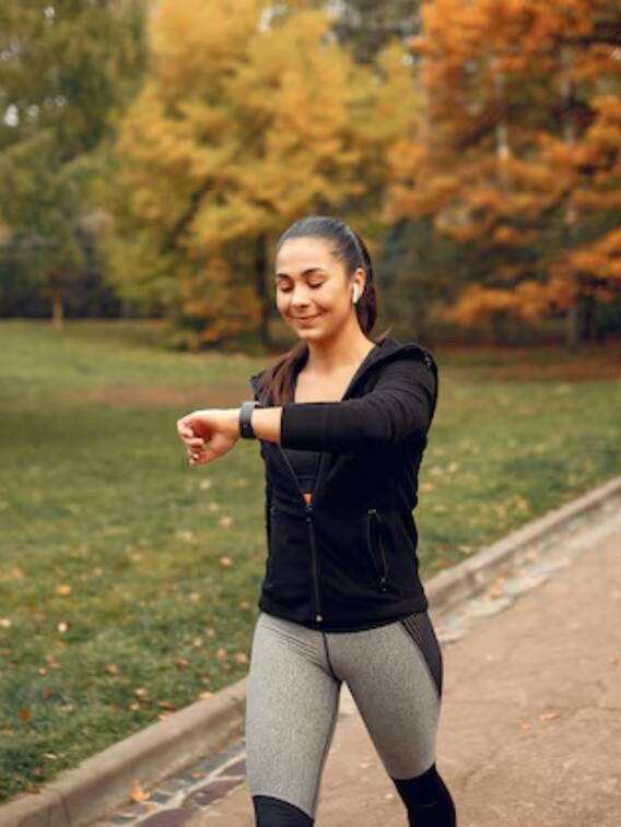 60 साल के लोगों को कितना चलना चाहिए?