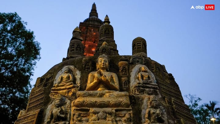 Mahabodhi Temple: बोधगया बिहार में है. यह वही जगह है, जहां भगवान गौतम बुद्ध को ज्ञान हासिल हुआ था. युनेस्को की ओर से घोषित विश्व धरोहर महाबोधि मंदिर वहां पवित्र स्थान माना जाता है.