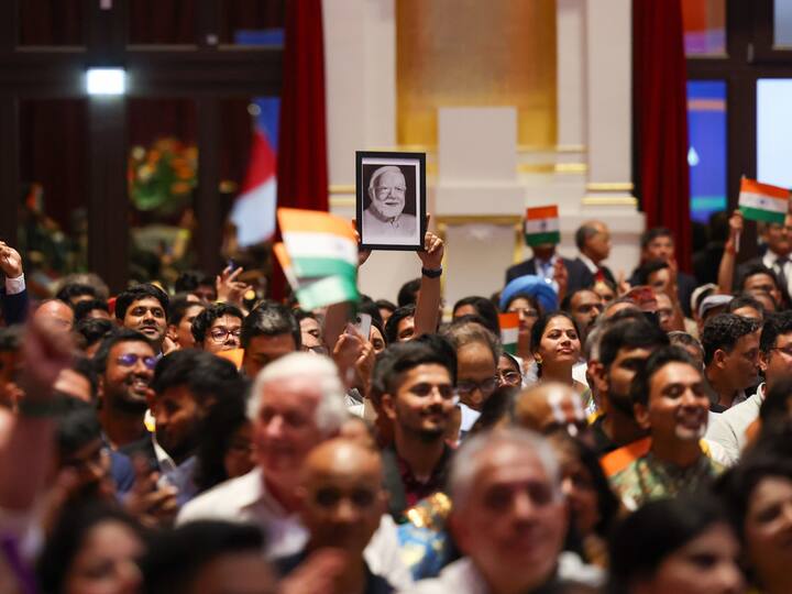 स्वामी अविमुक्तेश्वरानंद बोले कि वह तो उनके (नरेंद्र मोदी) लोक के साथ परलोक का भी सोच रहे हैं.